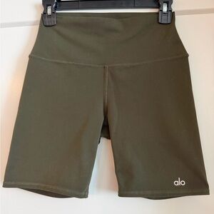 Alo 7” High-Waist Biker Short, Green Olive, Size S